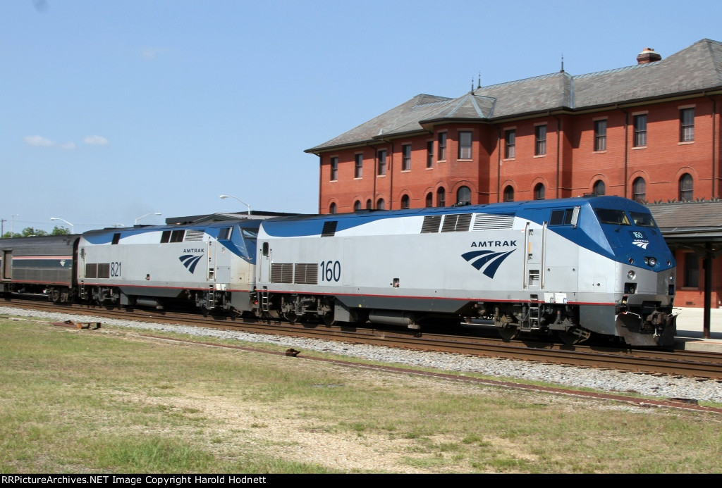 AMTK 160 & 821 lead train P092 northbound